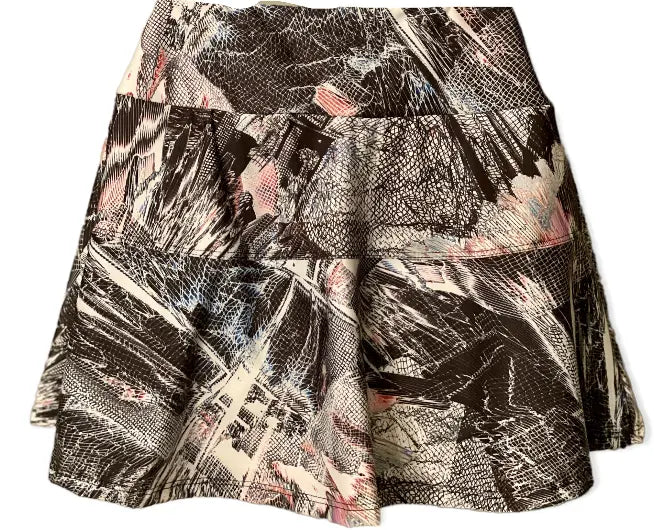 Buy this Mesh print skirt for your Tennis match. The Nola skirt is made of Nylon Spandex and has a moisture-wicking under-short.